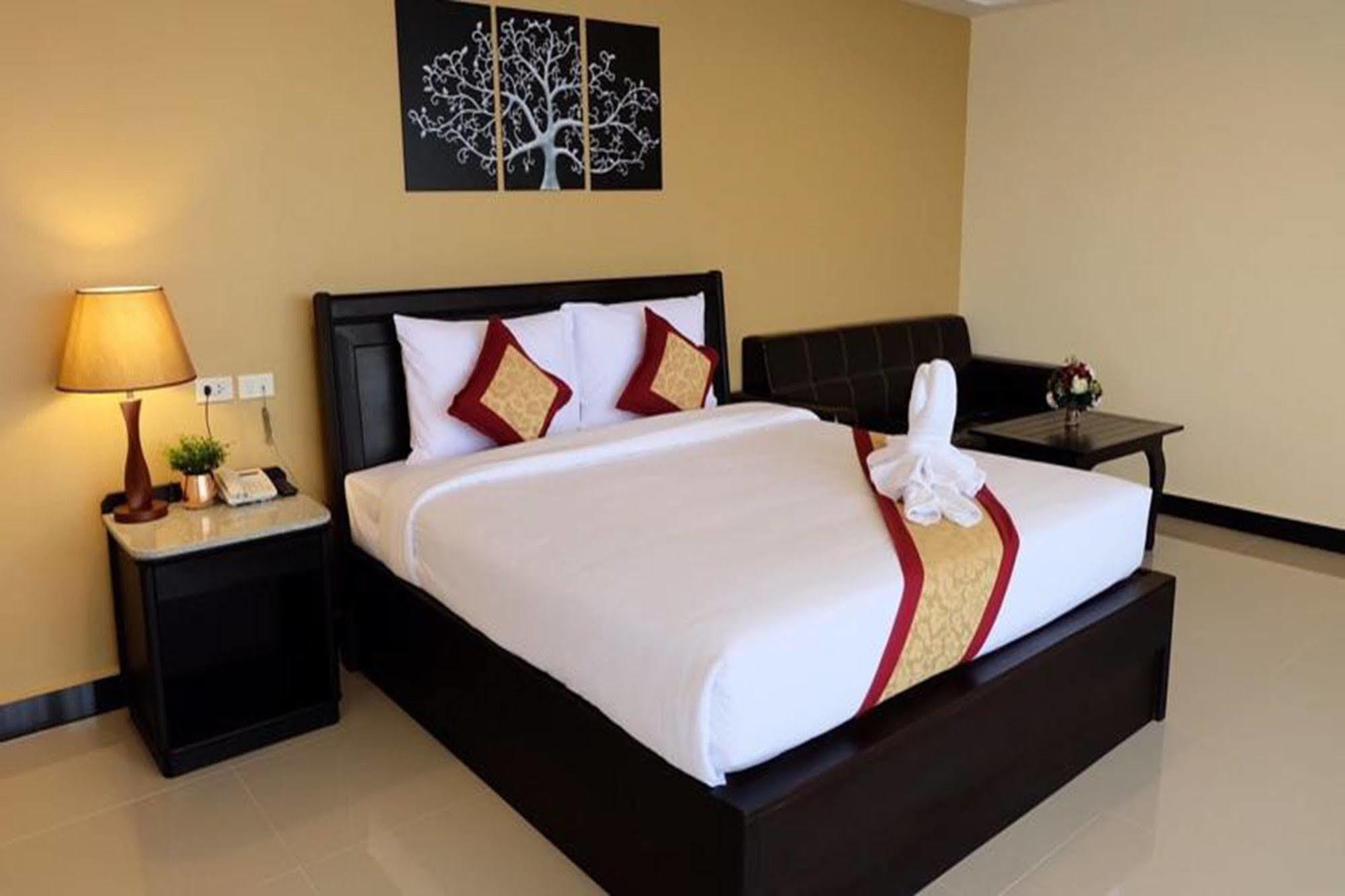 เดอะ แกรนด์ เดย์ ไนท์  Hotel Pattaya ภายนอก รูปภาพ