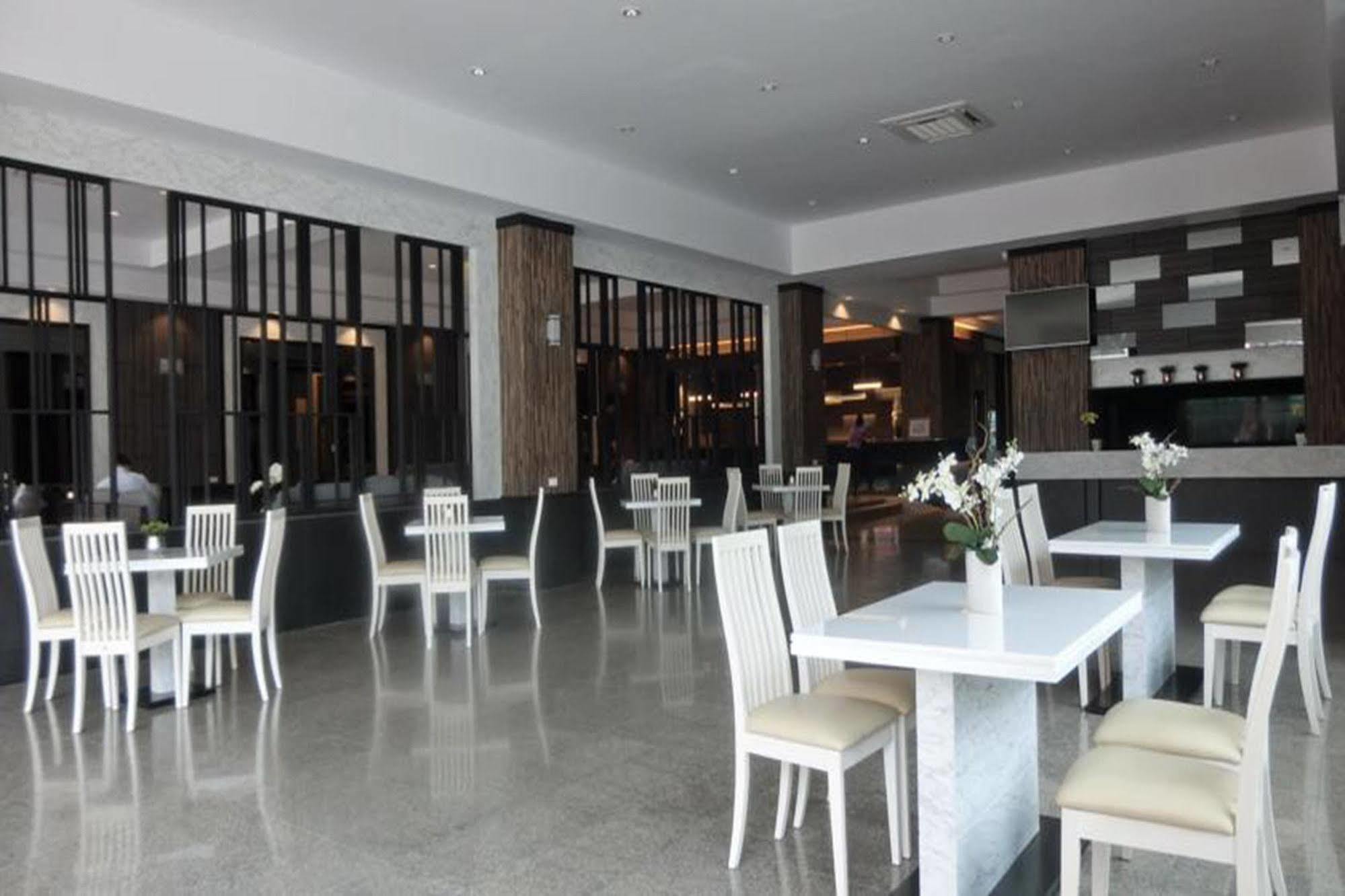 เดอะ แกรนด์ เดย์ ไนท์  Hotel Pattaya ภายนอก รูปภาพ